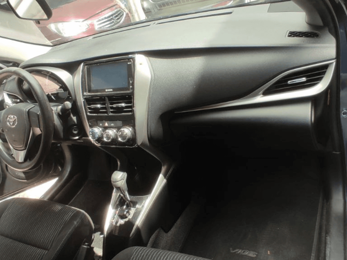 car-photo-blur-2
